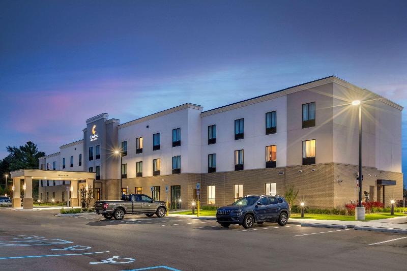 Comfort Inn & Suites -Clarkston image