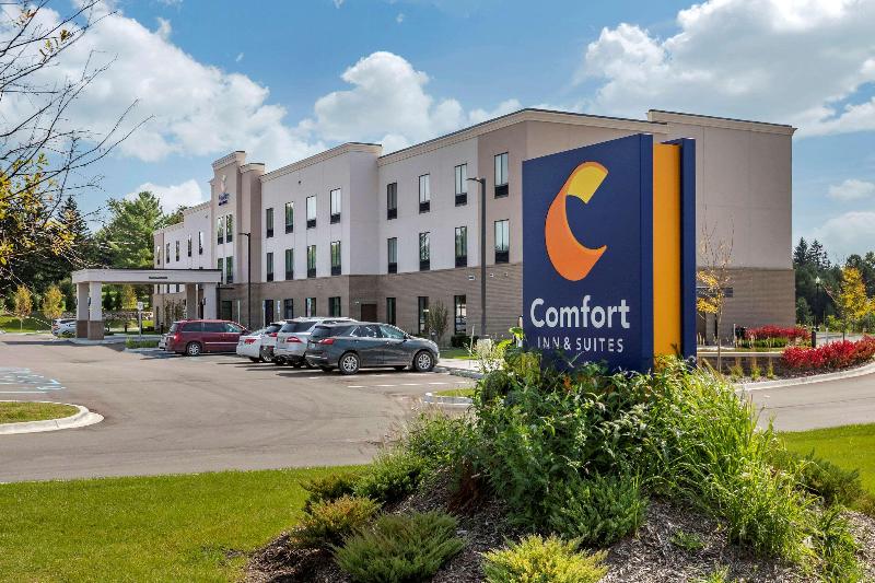 Comfort Inn & Suites -Clarkston image