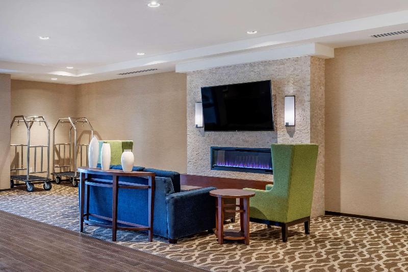 Comfort Inn & Suites -Clarkston image