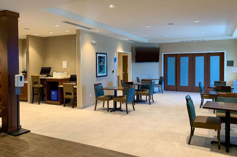 Comfort Inn & Suites -Clarkston image