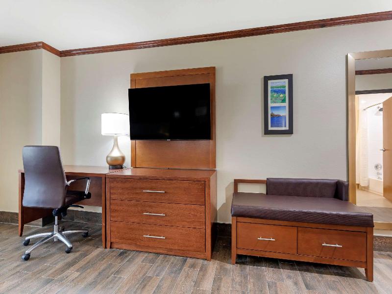 Comfort Suites West Monroe near Ike Hamilton E.C image