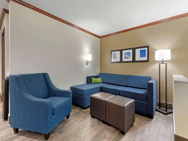Comfort Suites West Monroe near Ike Hamilton E.C image