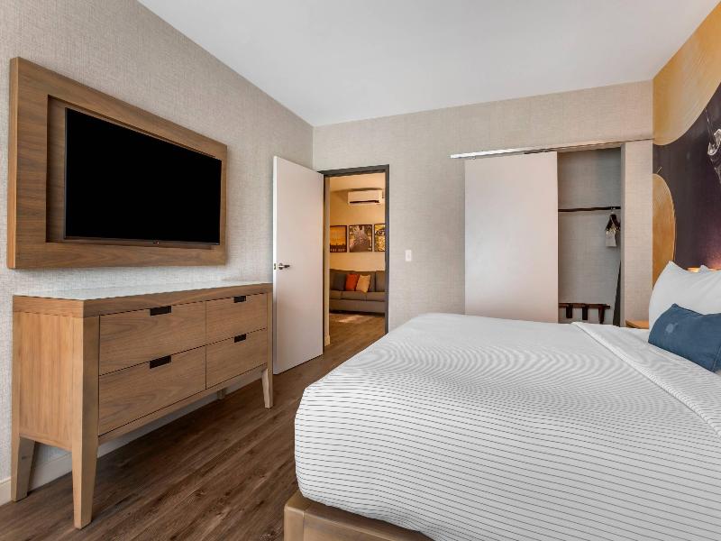 Cambria Hotel Austin Airport image