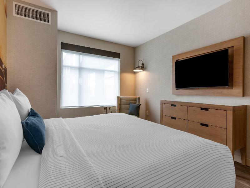 Cambria Hotel Austin Airport image
