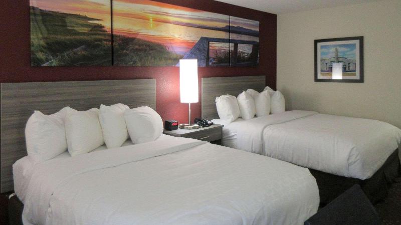 Clarion Pointe Evansville North image