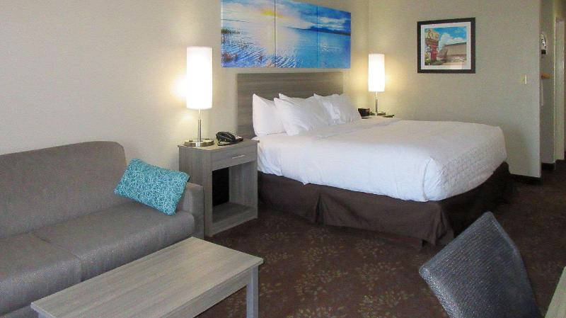 Clarion Pointe Evansville North image