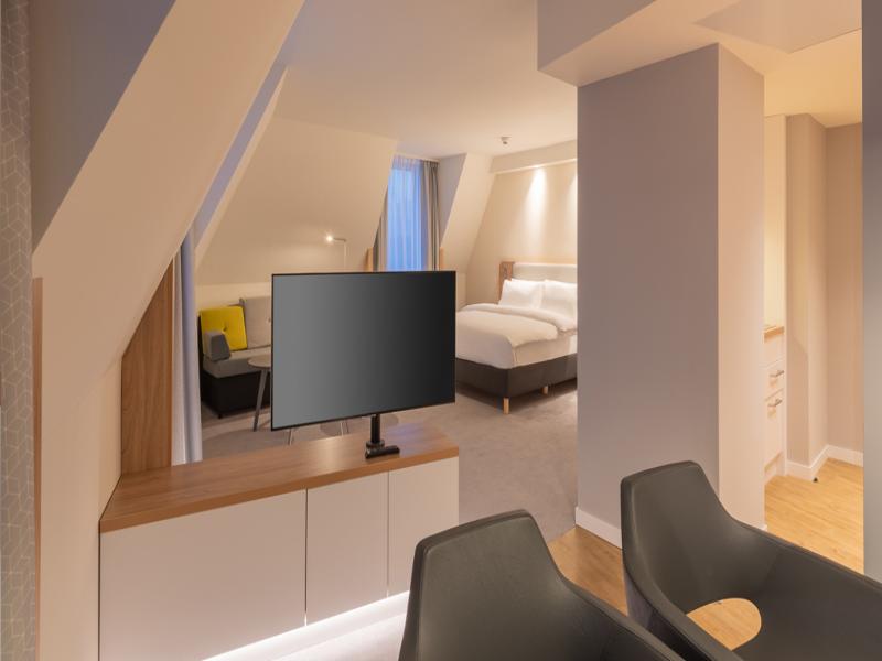 Holiday Inn Express and Suites Potsdam image