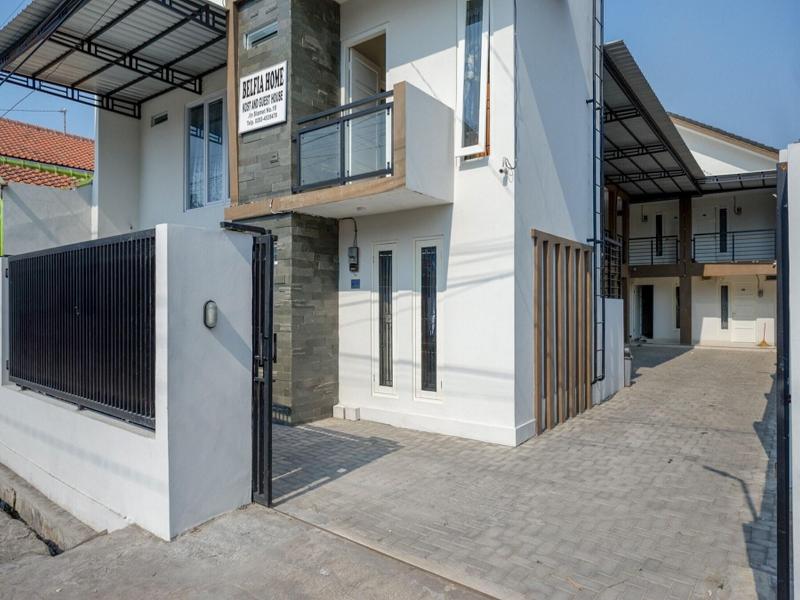 Formerly RedDoorz Plus Syariah Stasiun Tegal 2