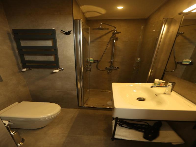 Moja City Hotel image