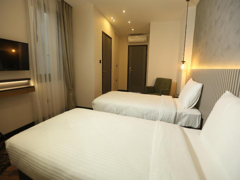 Moja City Hotel image