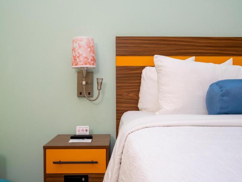 Spot X Hotel Orlando/Intl Dr By The Red Collection image