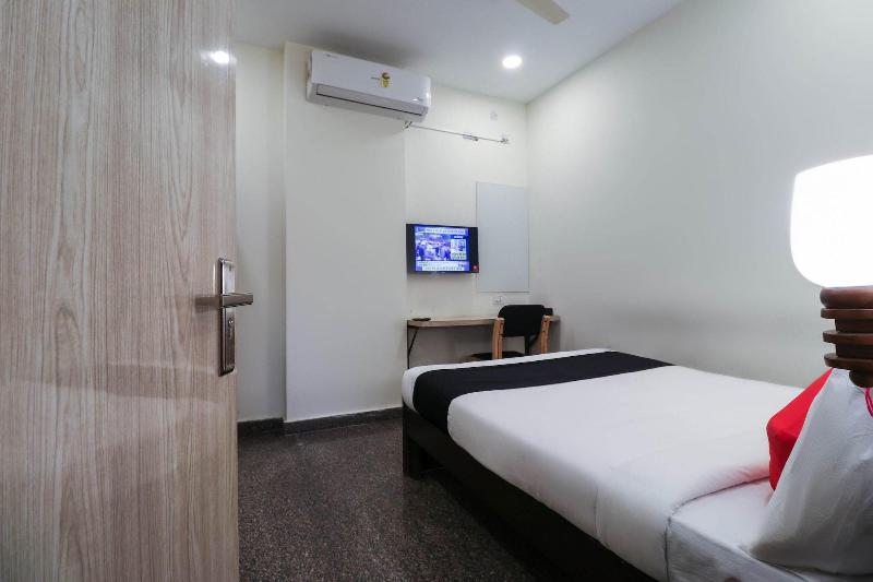 Capital O 67657 GN Suites image