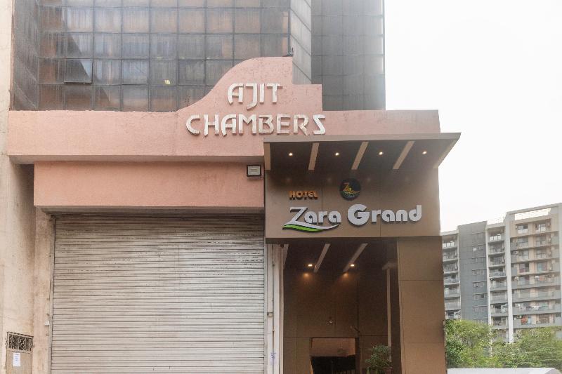 Capital O 42409 Hotel Zara Grand — photo 3