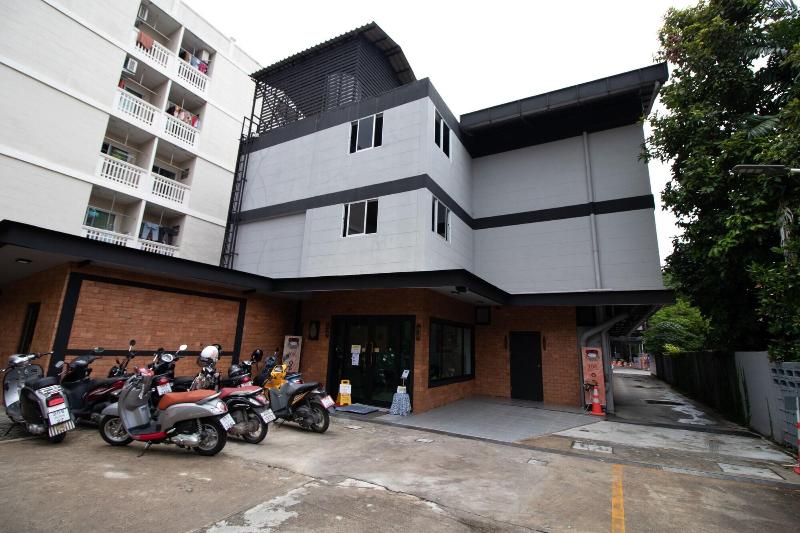 The 168 Gallery Residence by ZUZU image