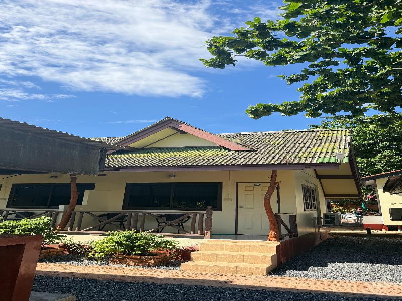 Sea Breeze Bungalow by ZUZU image