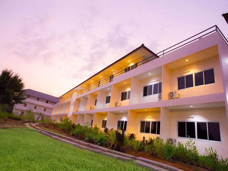 Be Fine Sabuy Hotel and Resort by ZUZU image