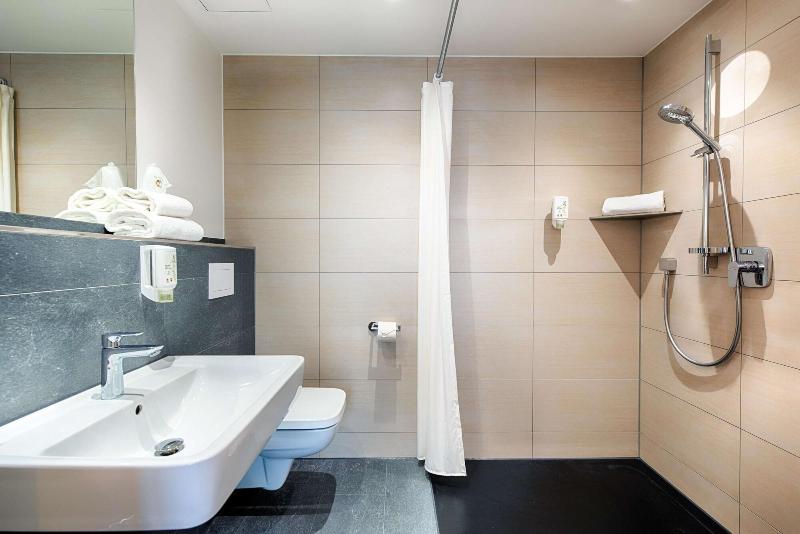 B&B HOTEL Augsburg-West image