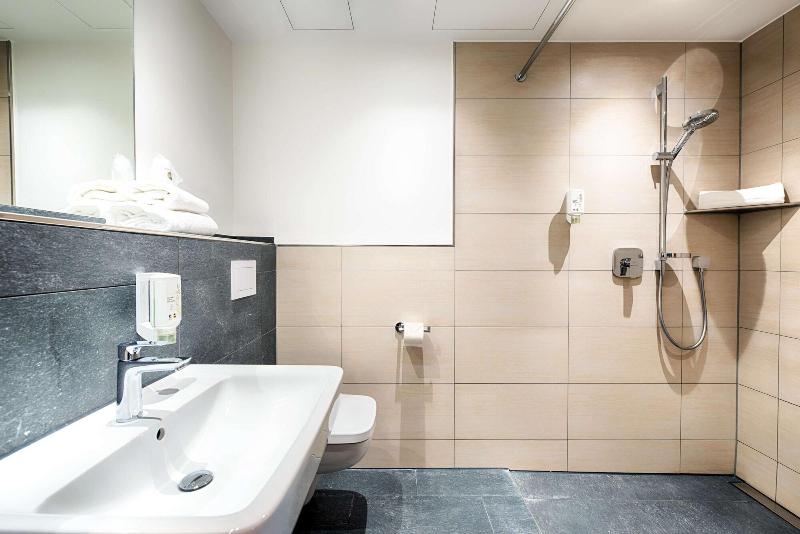 B&B HOTEL Augsburg-West image