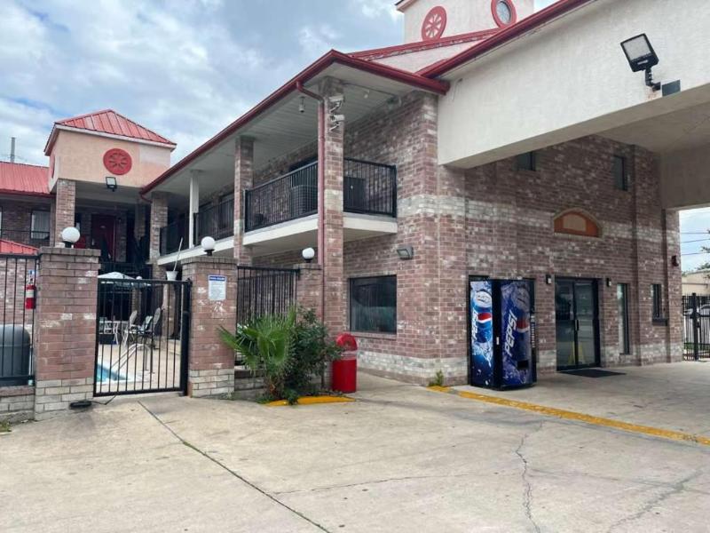 FairBridge Inn & Suites near Riverwalk - Alamo