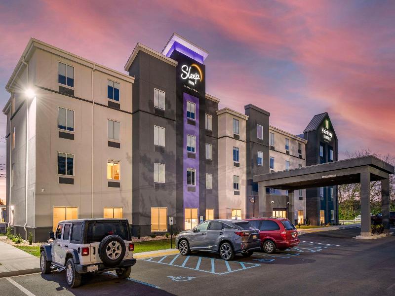 MainStay Suites Georgetown Lexington North — general view