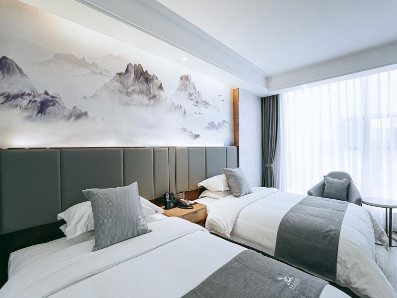 Greentree Eastern Anshun Town Huangguoshu Avenue J image 6