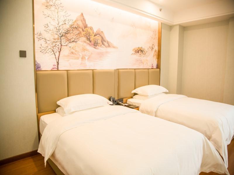 Greentree Eastern Anshun Town Huangguoshu Avenue J image