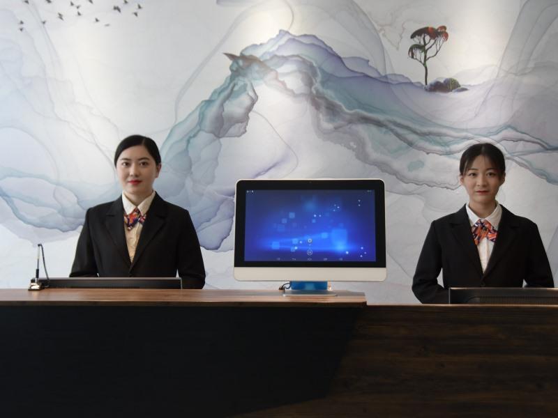 Shell Puyang City Nanle County Coach Station Guang image 3
