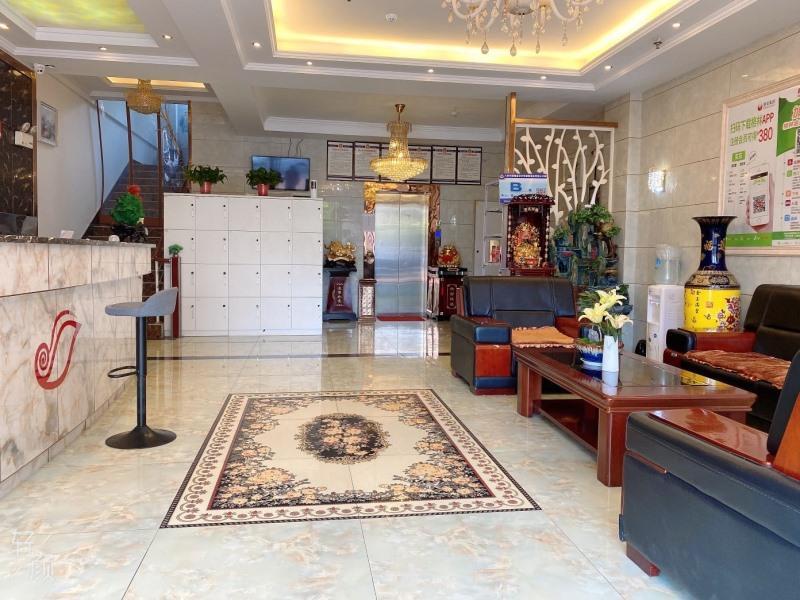 Shell Lu An East Bus Station Hotel