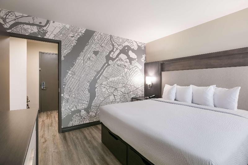 Best Western Plus Executive Residency Bronx image