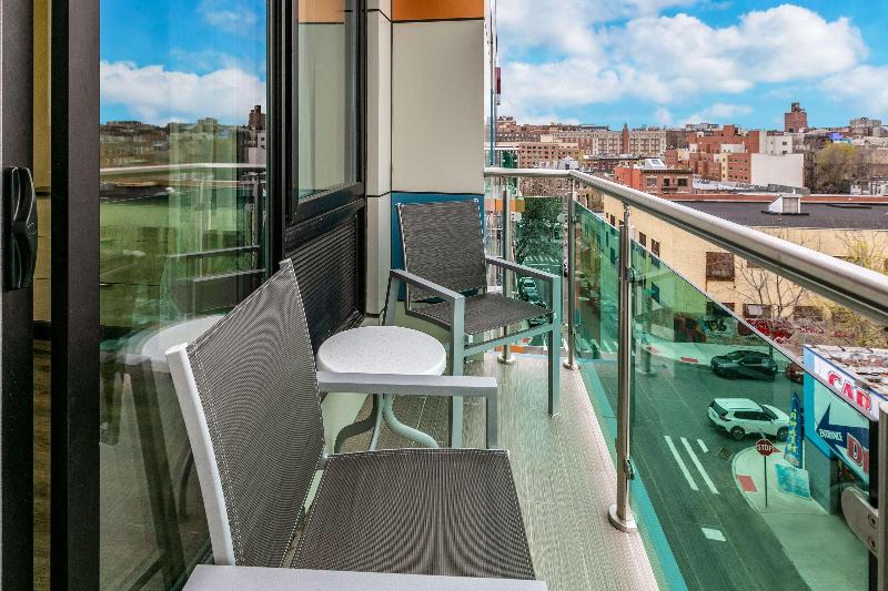 Best Western Plus Executive Residency Bronx image