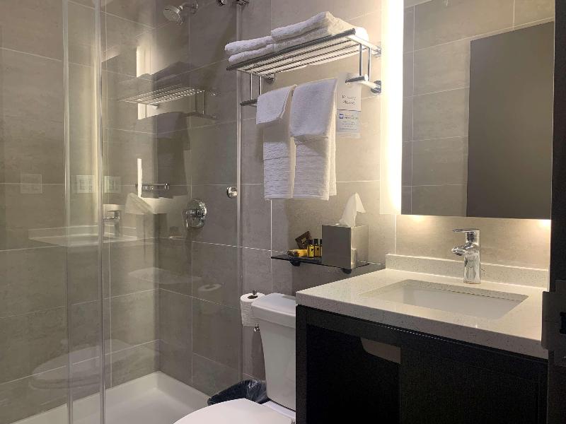 Best Western Plus Executive Residency Bronx image
