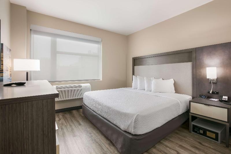 Best Western Plus Executive Residency Bronx image