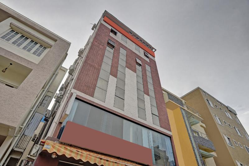 Capital O BLR2499 Comfort Delight Hotel image