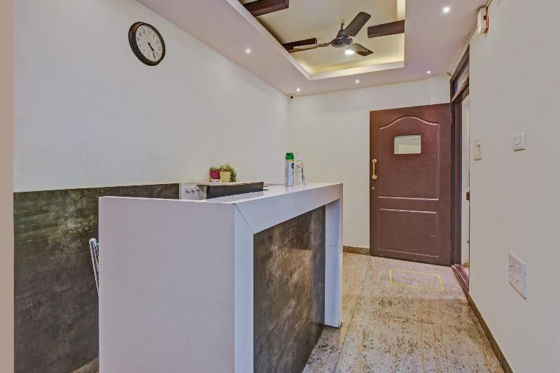 Capital O BLR2499 Comfort Delight Hotel image