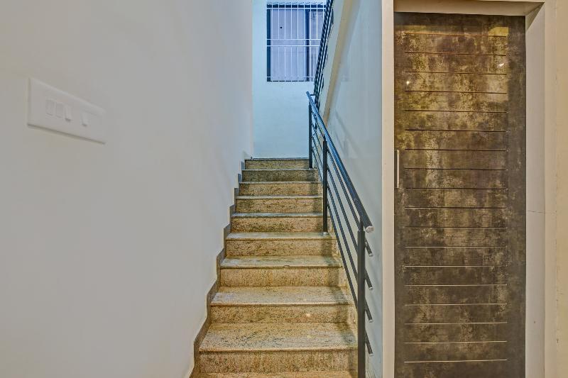 Capital O BLR2499 Comfort Delight Hotel image