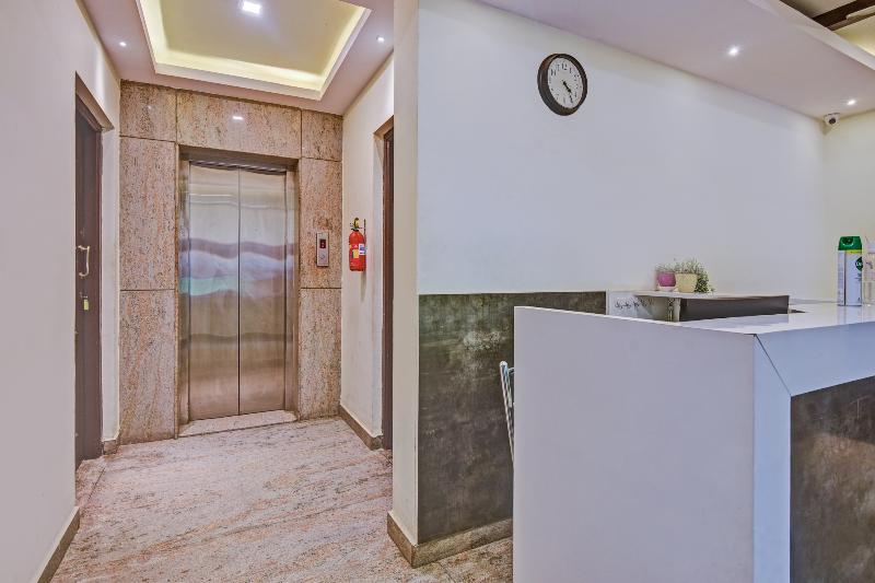 Capital O BLR2499 Comfort Delight Hotel image