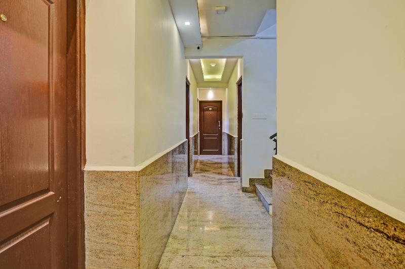 Capital O BLR2499 Comfort Delight Hotel image