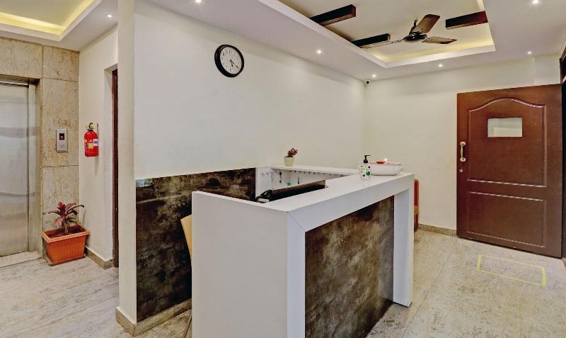 Capital O BLR2499 Comfort Delight Hotel image