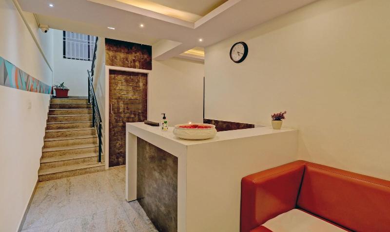 Capital O BLR2499 Comfort Delight Hotel image