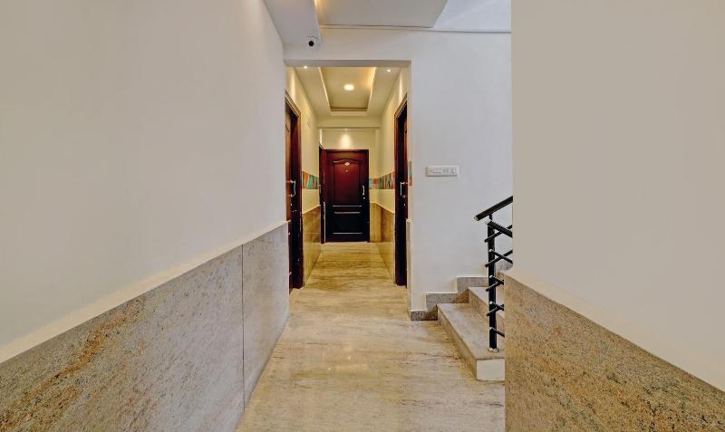 Capital O BLR2499 Comfort Delight Hotel image