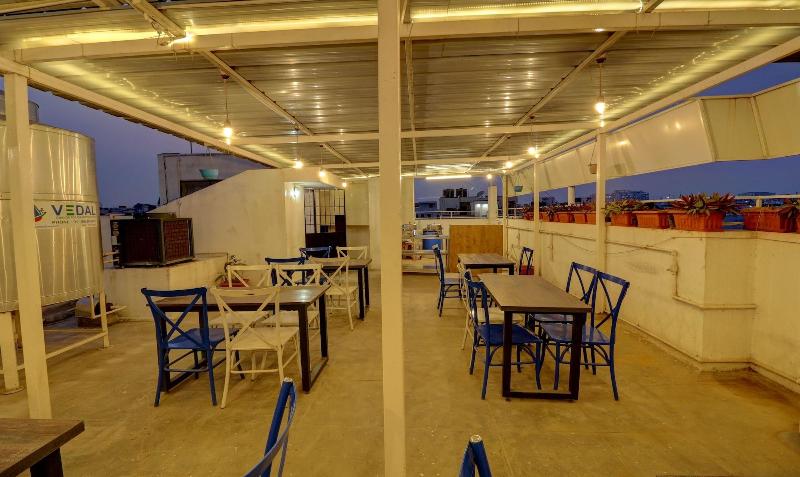 Capital O BLR2499 Comfort Delight Hotel image