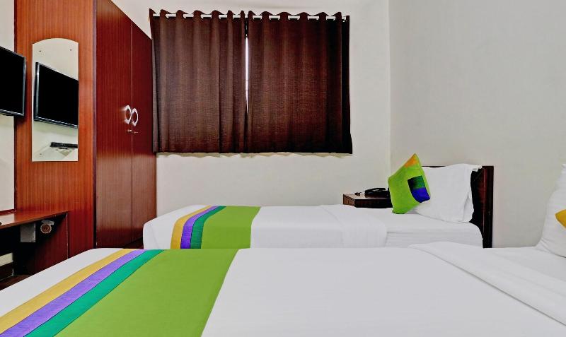 Capital O BLR2499 Comfort Delight Hotel image