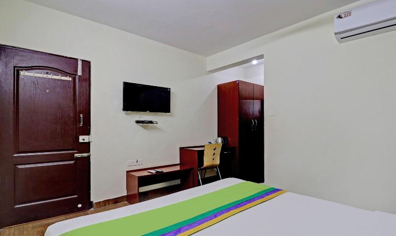 Capital O BLR2499 Comfort Delight Hotel image