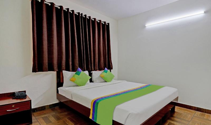 Capital O BLR2499 Comfort Delight Hotel image