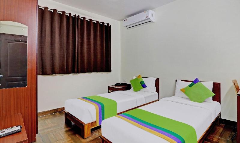 Capital O BLR2499 Comfort Delight Hotel image