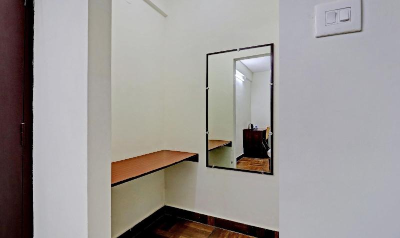 Capital O BLR2499 Comfort Delight Hotel image