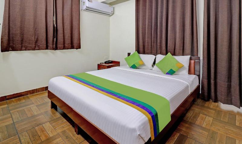 Capital O BLR2499 Comfort Delight Hotel image