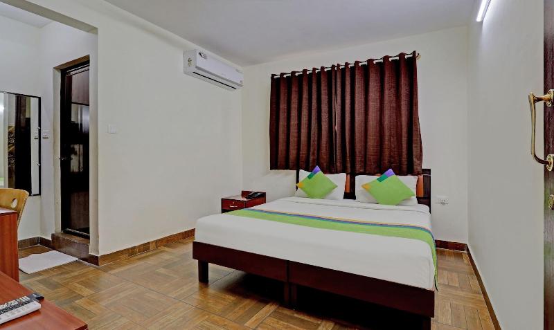 Capital O BLR2499 Comfort Delight Hotel image