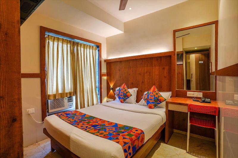 OYO Flagship 77349 Hotel Super 7 Inn image