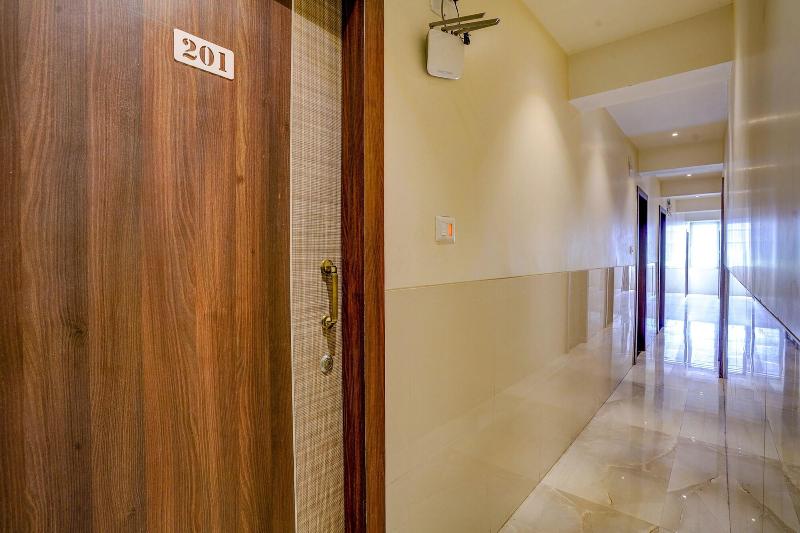 OYO Flagship 77349 Hotel Super 7 Inn image